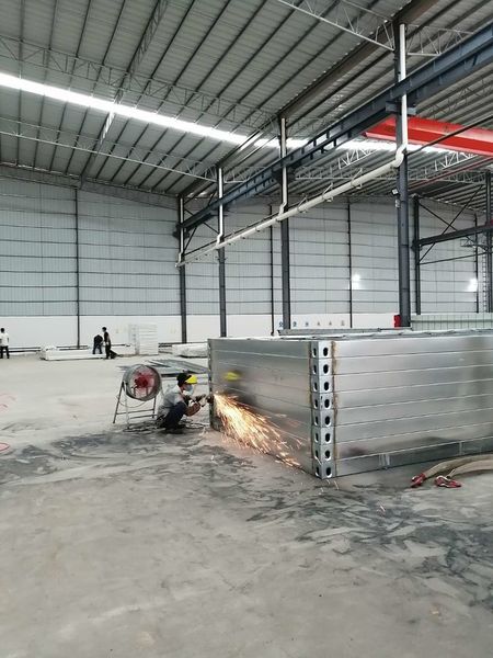 Foshan Boxspace Prefab House Technology Co., Ltd dây chuyền sản xuất của nhà sản xuất